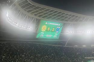日媒：“神之子”梅西降临国立竞技场，他的盘带让球迷疯狂